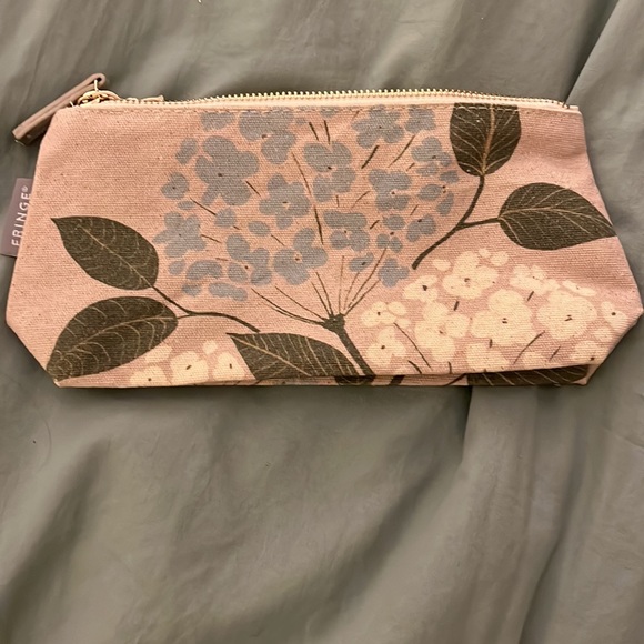 Fringe studio hydrangea blossom, case - Picture 3 of 5